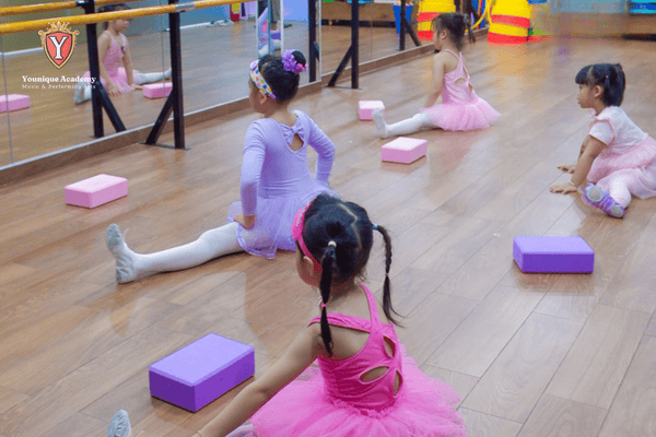 Học múa ballet cho bé: Khởi đầu hành trình nghệ thuật tỏa sáng 1 hoc mua ballet 1